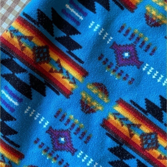 Tribal print stretchy onesie. Size 18 Months - Picture 8 of 13